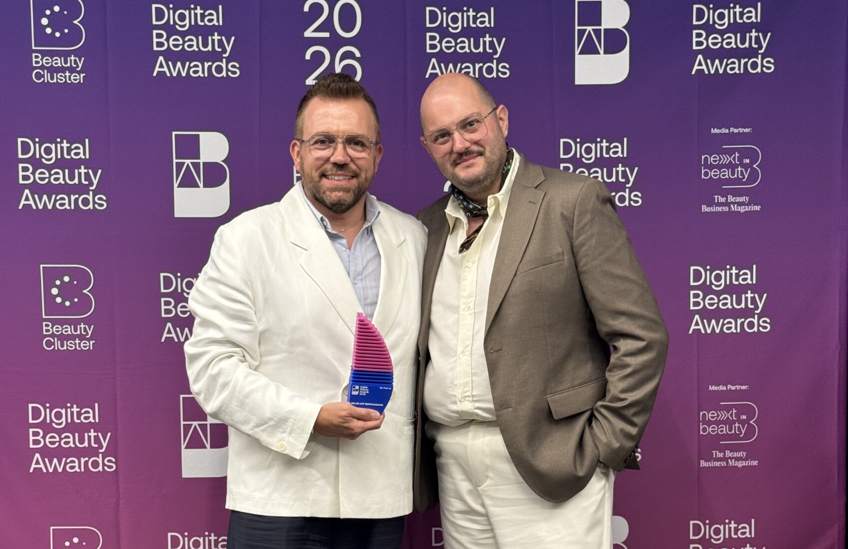Equipo de Postgradum en los Digital Beauty Awards 2026